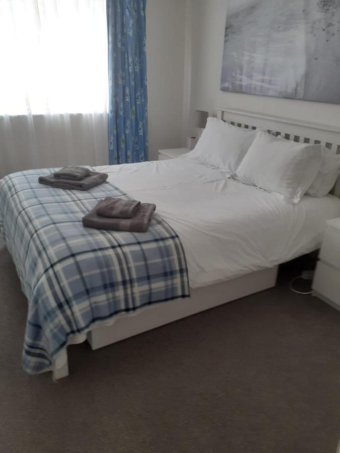 Trafalgar, Lovely Ground Floor Flat With Outside Patio Garden, Minutes Walk To Seafront Seaview Buitenkant foto