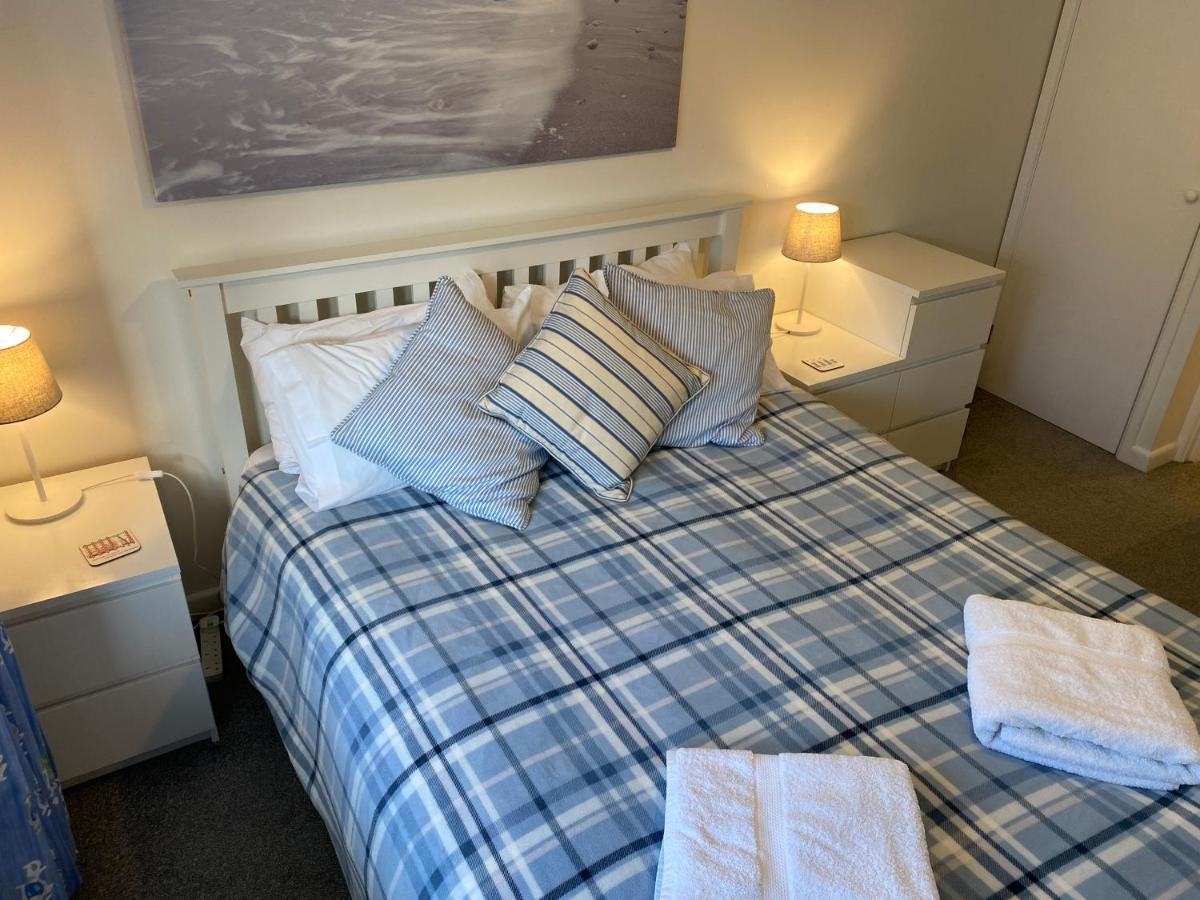 Trafalgar, Lovely Ground Floor Flat With Outside Patio Garden, Minutes Walk To Seafront Seaview Buitenkant foto