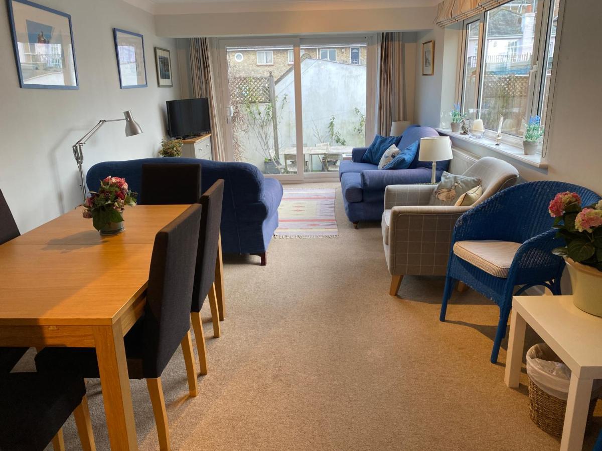 Trafalgar, Lovely Ground Floor Flat With Outside Patio Garden, Minutes Walk To Seafront Seaview Buitenkant foto
