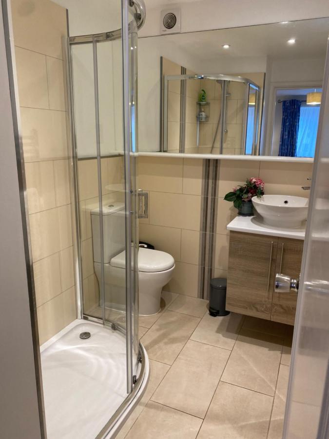 Trafalgar, Lovely Ground Floor Flat With Outside Patio Garden, Minutes Walk To Seafront Seaview Buitenkant foto